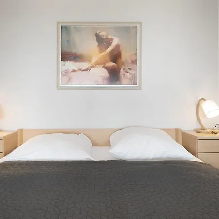 Berolina Achtern Diek Daire *